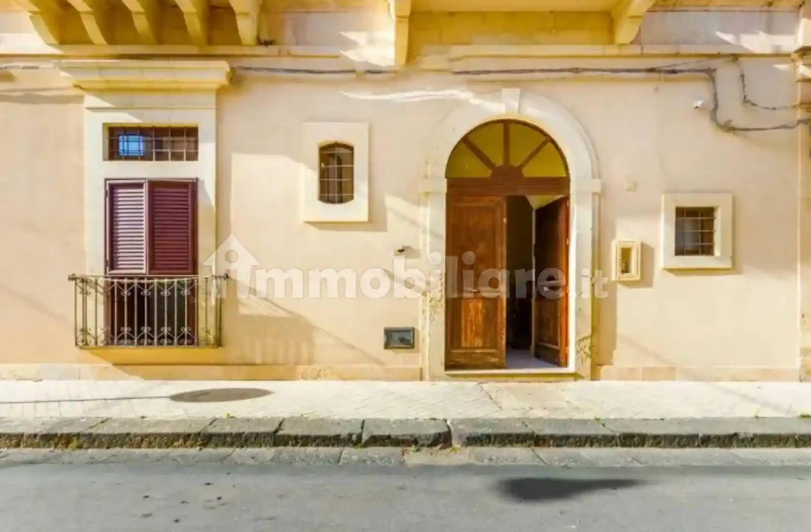 Palazzo - Edificio in vendita a Noto