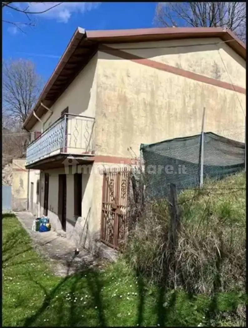 Casa indipendente in vendita a Pescorocchiano