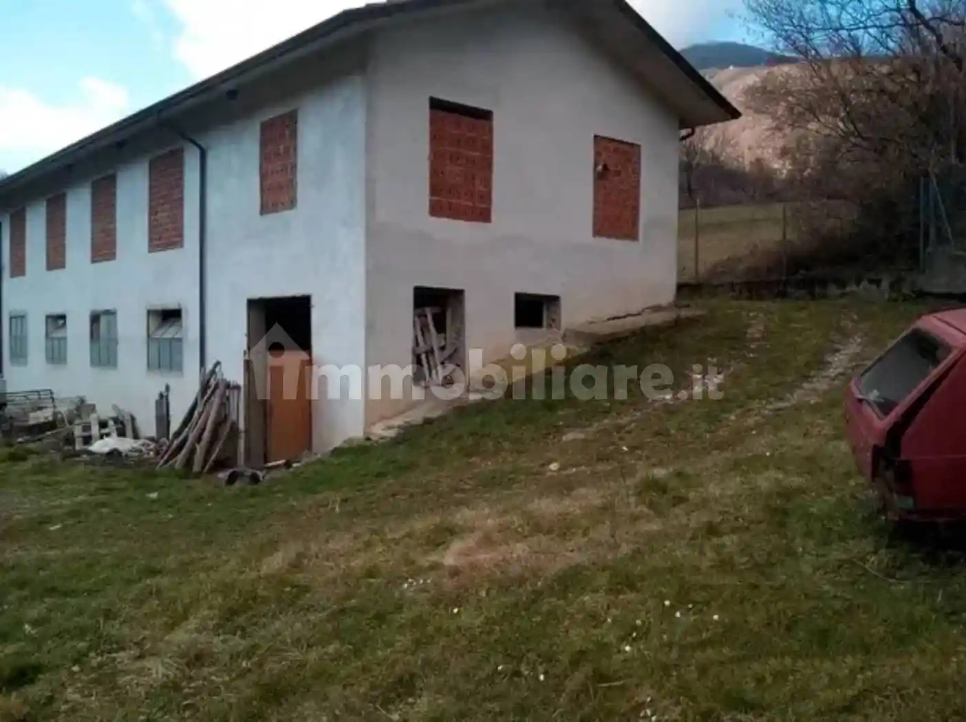 Rustico - Casale in vendita a Comano
