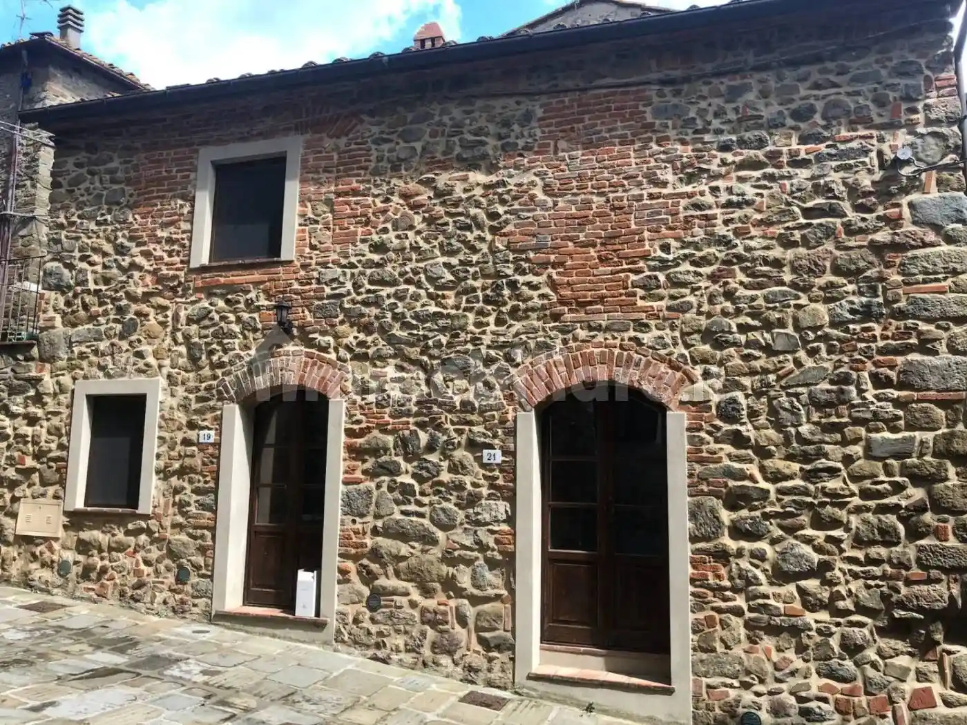 Casa indipendente in vendita a Bucine