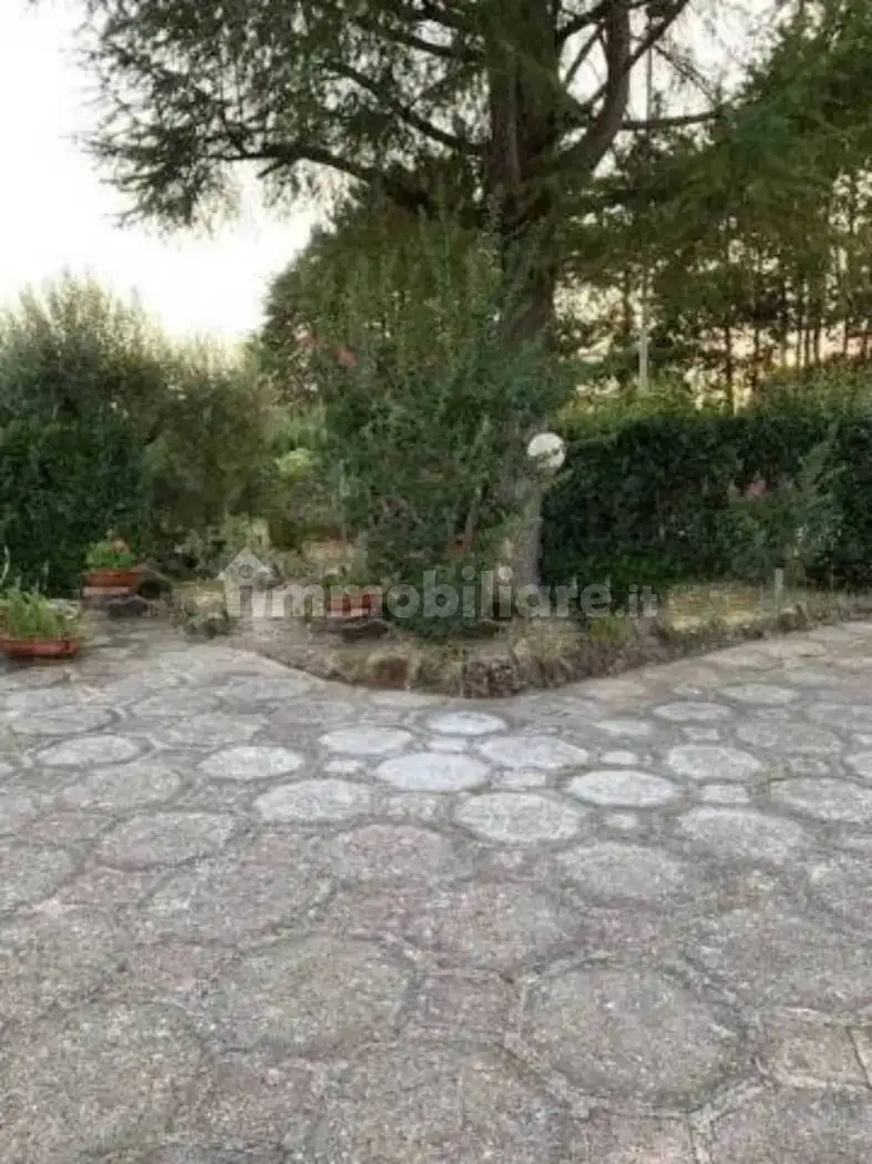 Villa in vendita a Latina