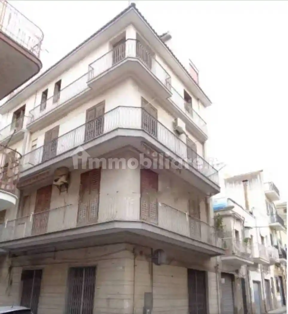 Palazzo - Edificio in vendita a Niscemi