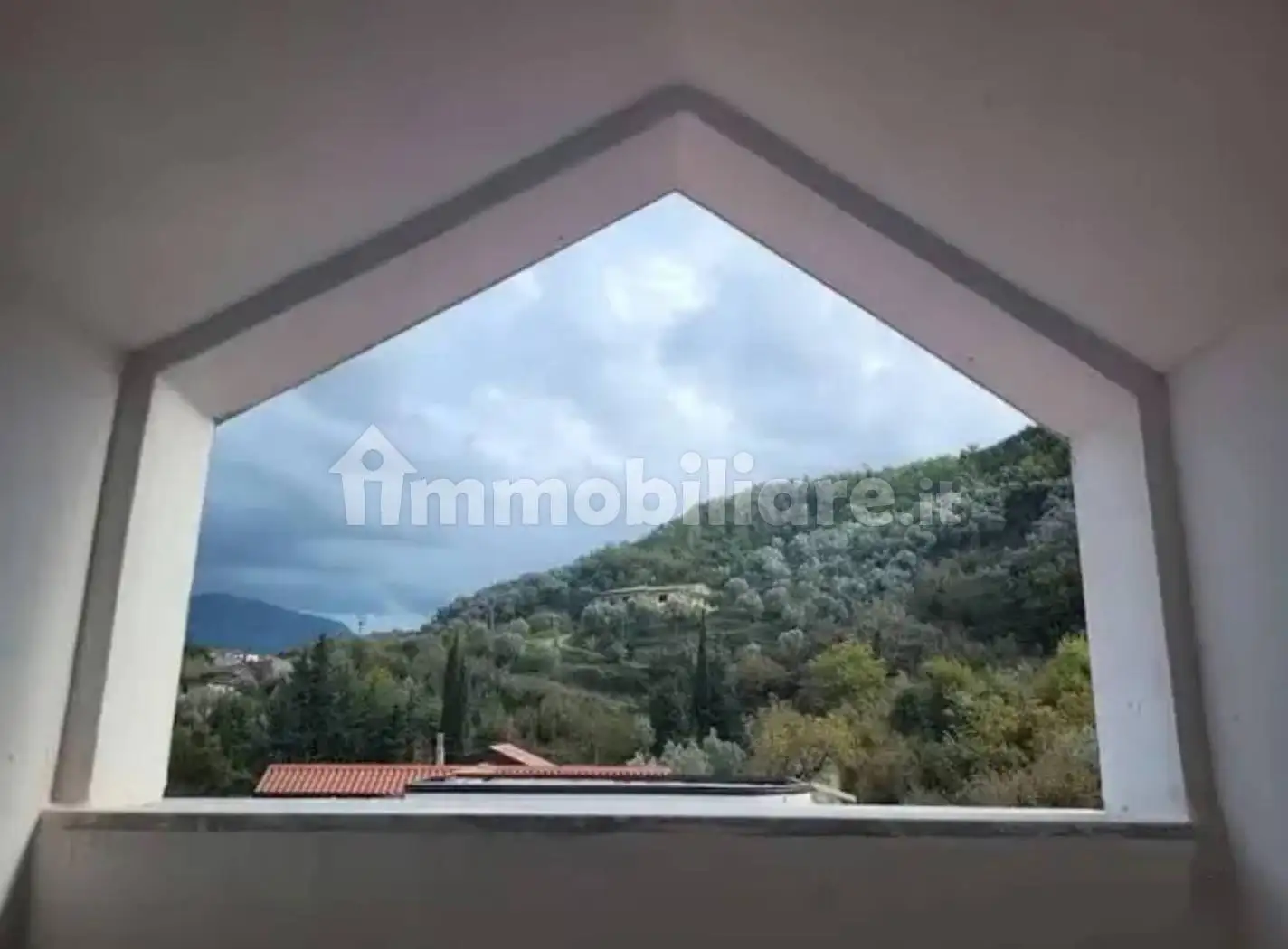 Casa indipendente in vendita a Montecorvino Rovella