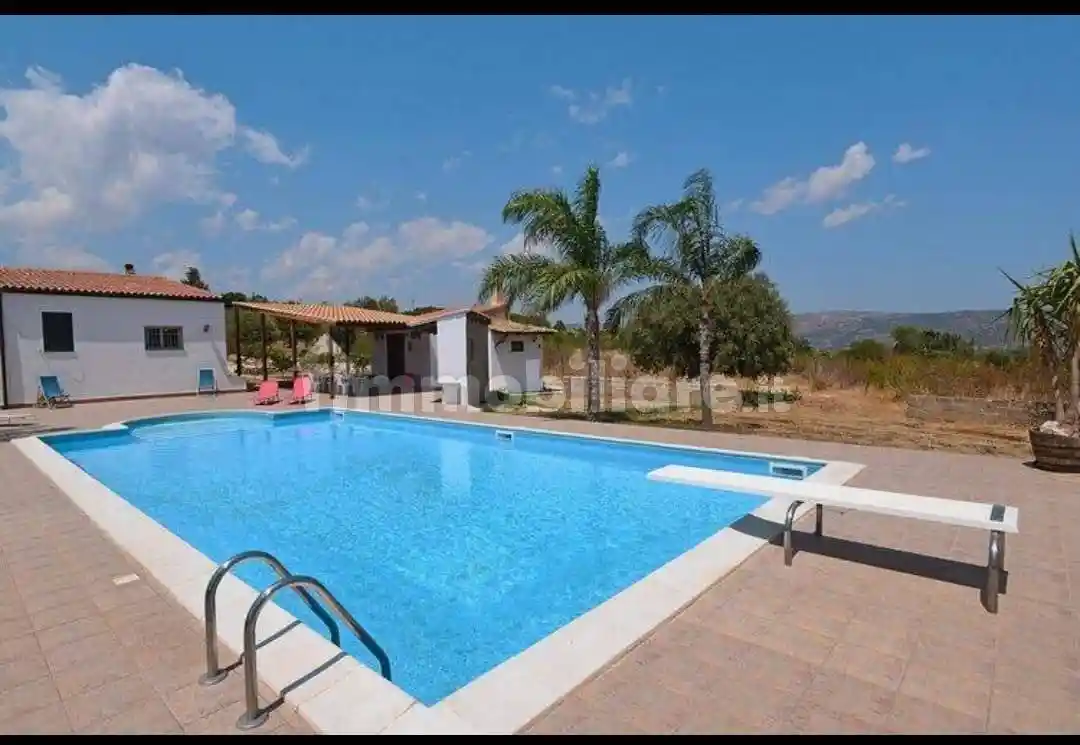 Villa in vendita a Floridia