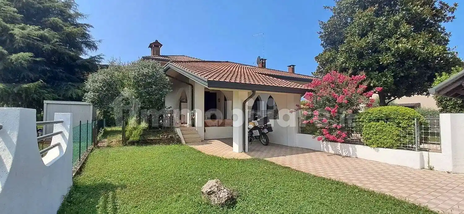 Villa in vendita a Torri di Quartesolo