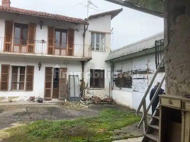 Rustico - Casale in vendita a Frossasco