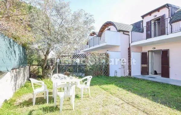 Villa in affitto a Isca sullo Ionio