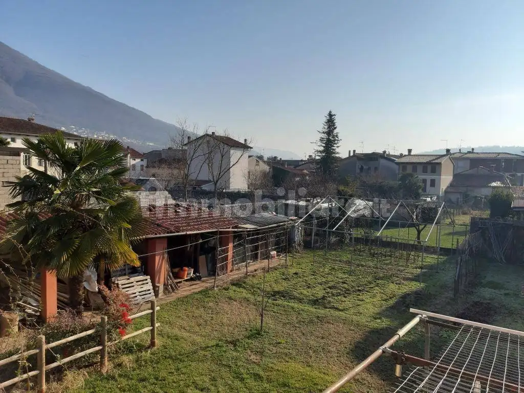 Terratetto unifamiliare 247 m², buono stato, Centro, Chiuppano - foto 4