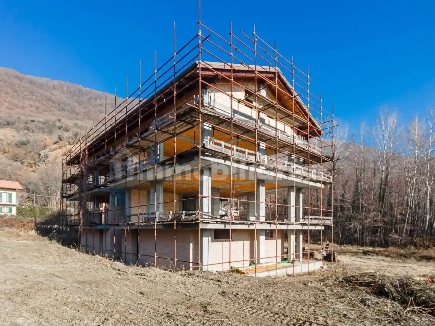 Palazzo - Edificio in vendita a Caprie