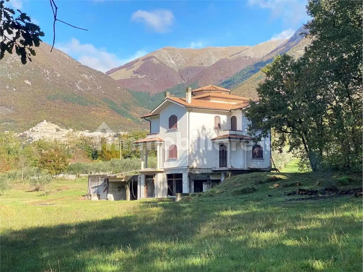 Villa in vendita a San Donato Val di Comino