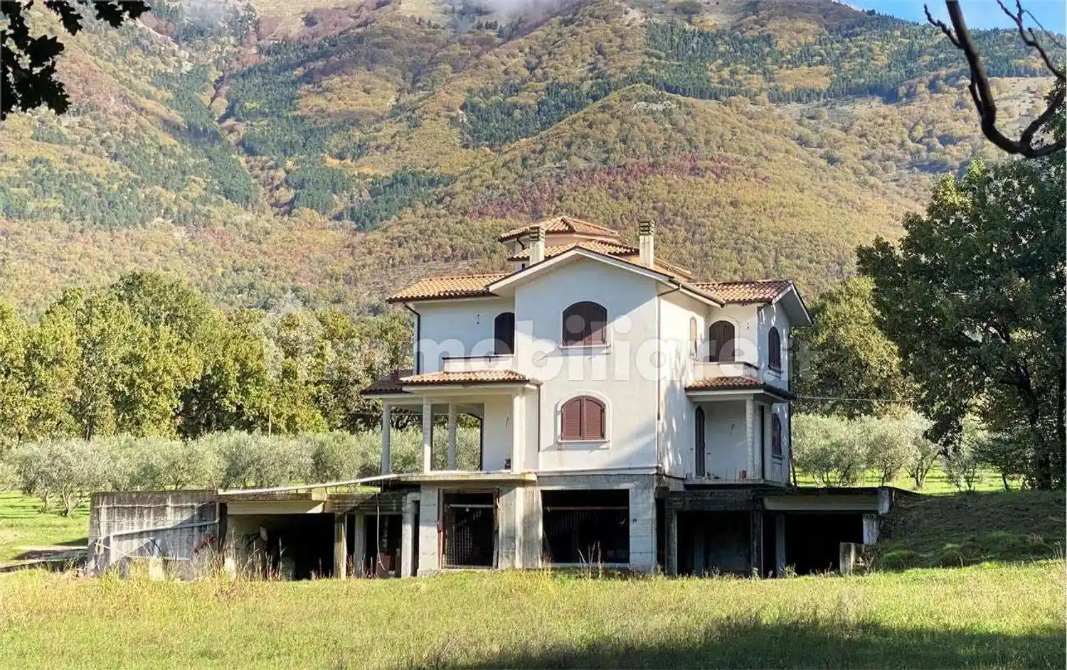Villa - foto 2