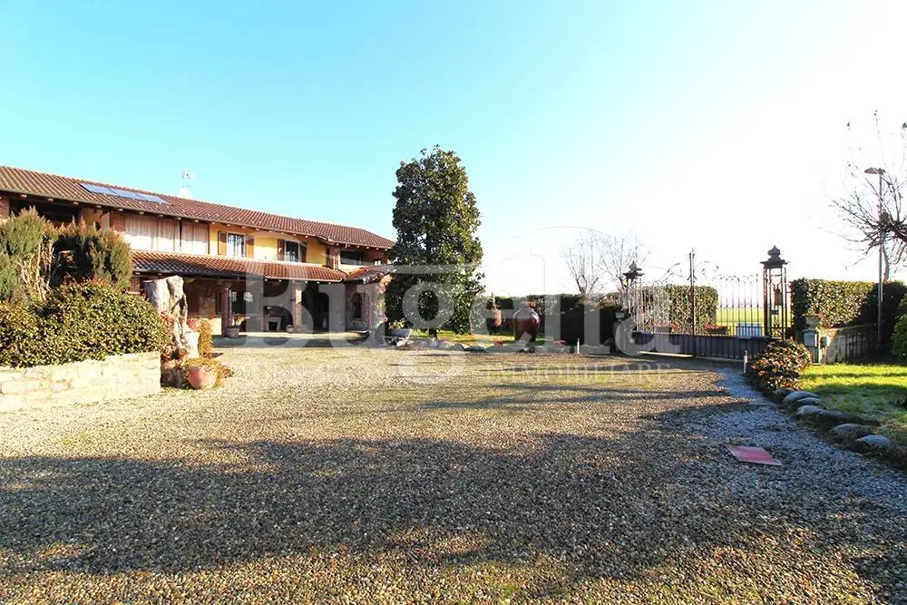 Rustico - Casale in vendita a Salussola