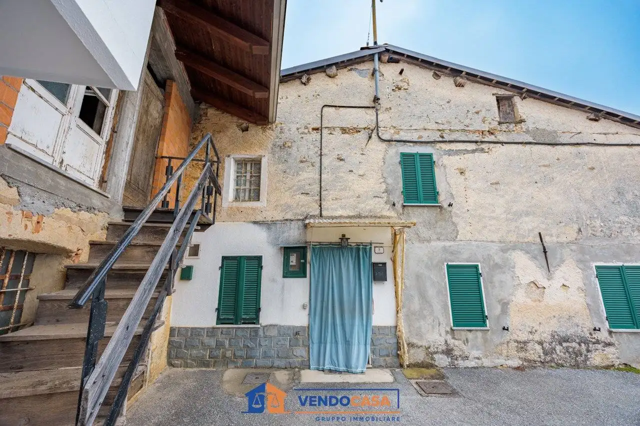 Villa in vendita a Monastero di Vasco