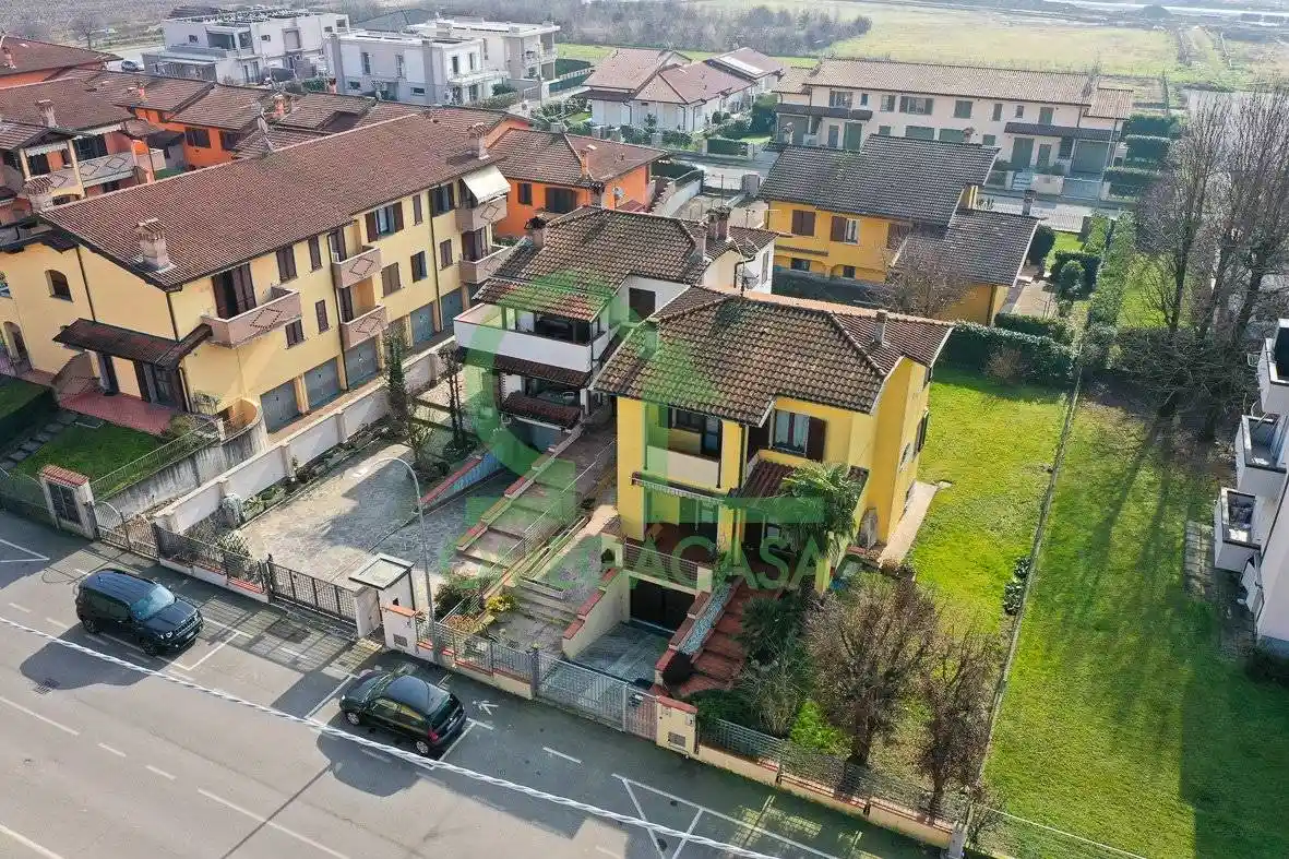 Villa in vendita a Casalpusterlengo