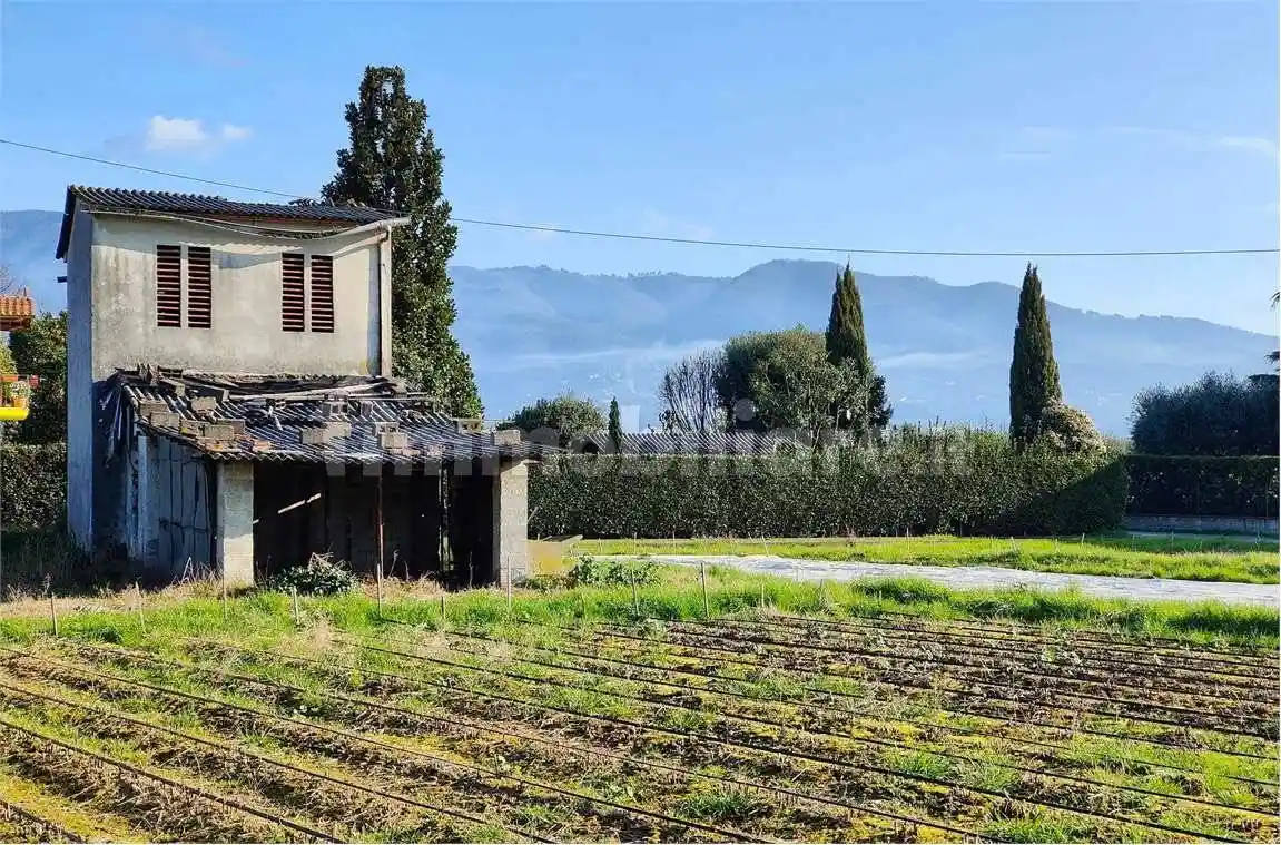 Casa indipendente in vendita a Lucca