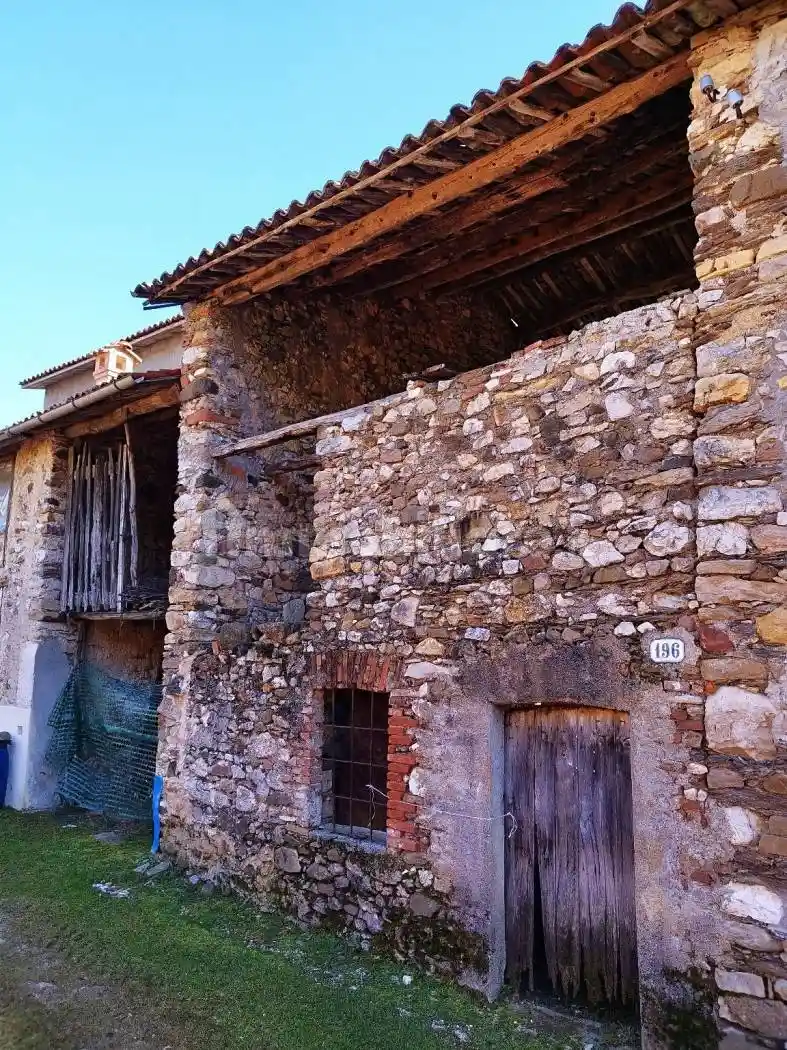 Palazzo - Edificio in vendita a Valli del Pasubio