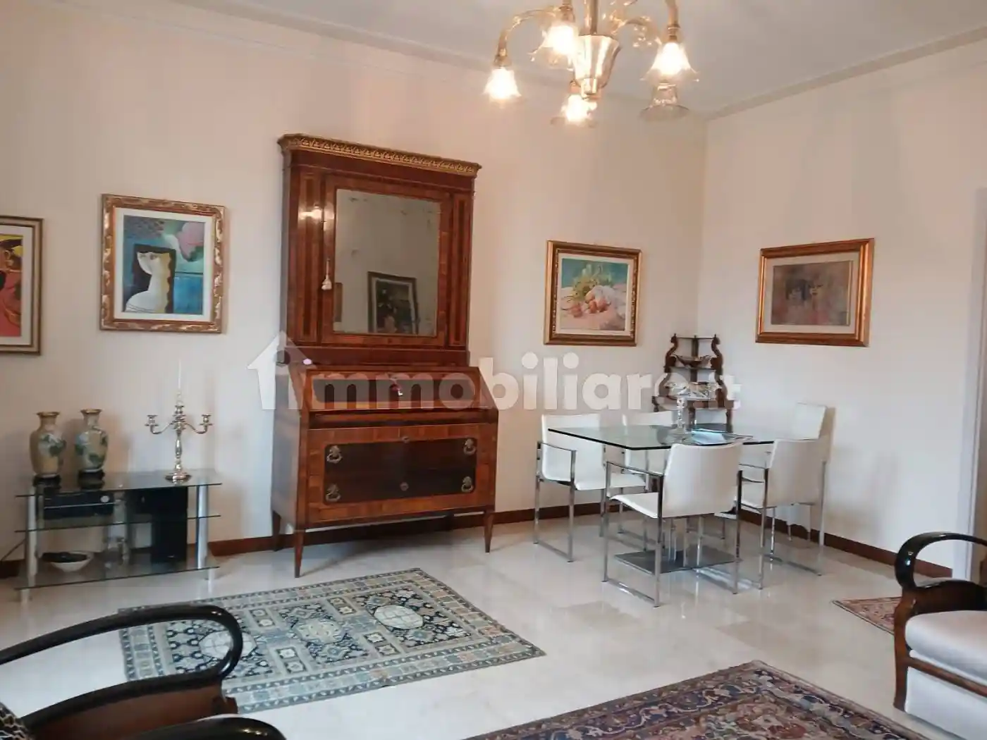 Appartamento in vendita a Piacenza