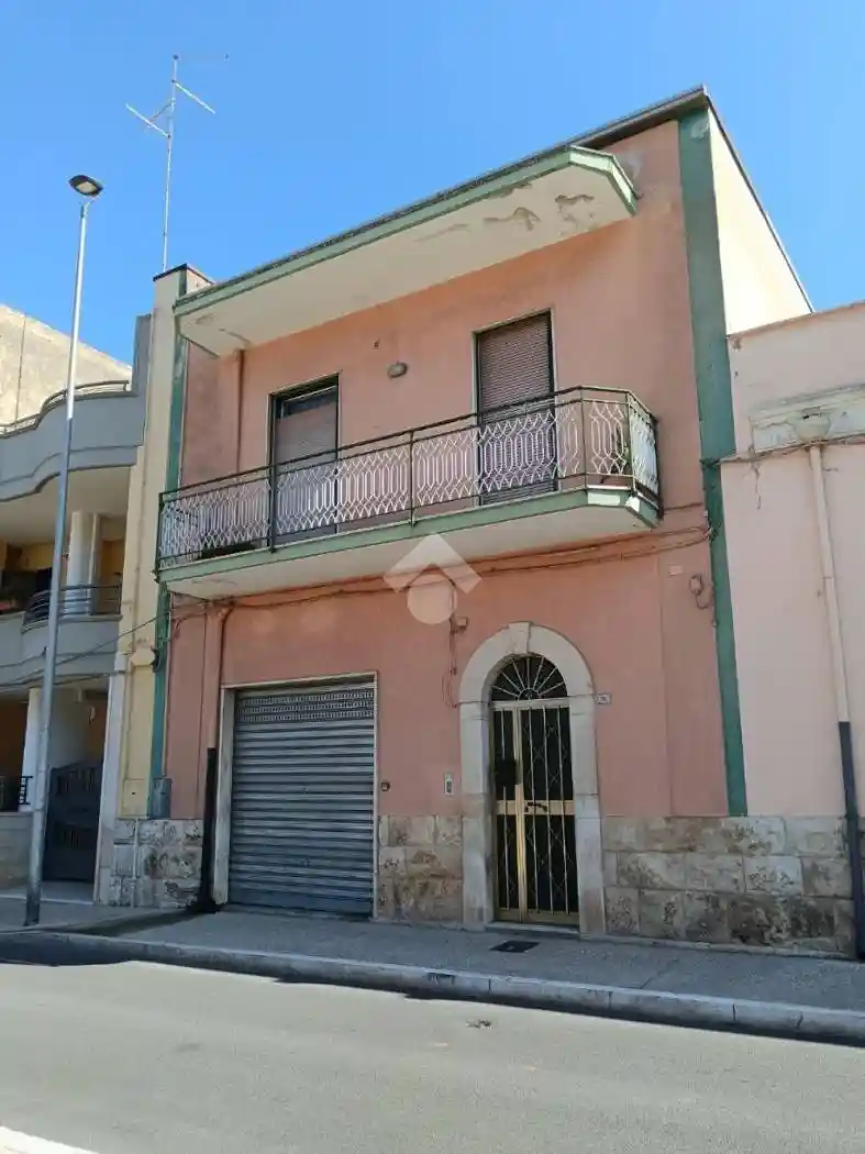 Casa indipendente in vendita a Cassano delle Murge