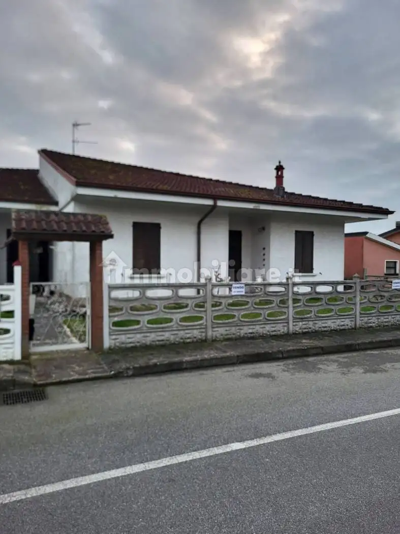 Villa in vendita a Commessaggio