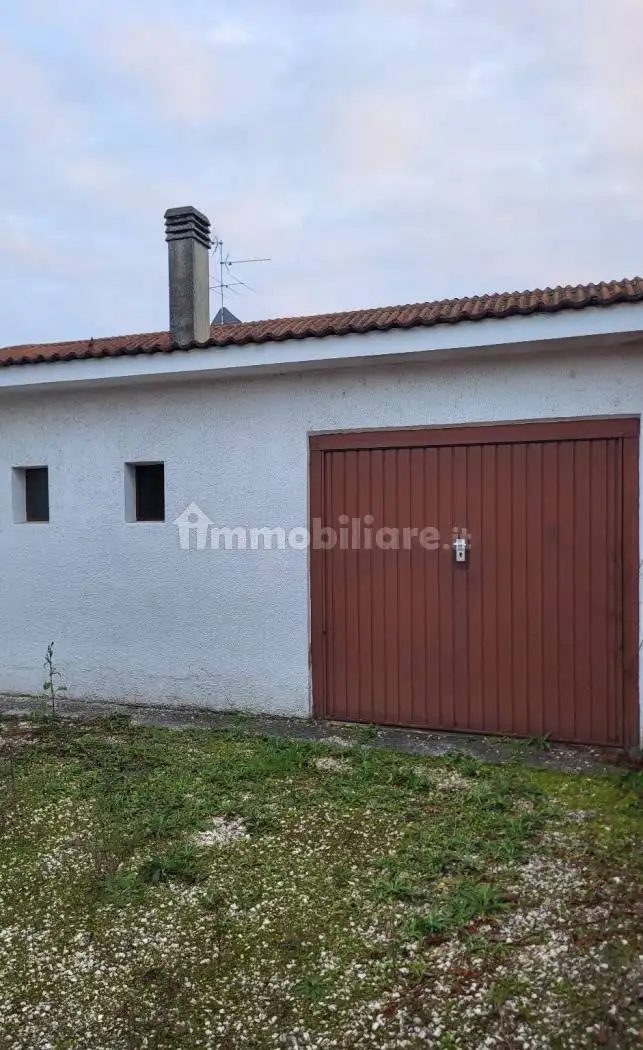 Villa bifamiliare via Aldo Moro, Centro, Commessaggio - foto 4
