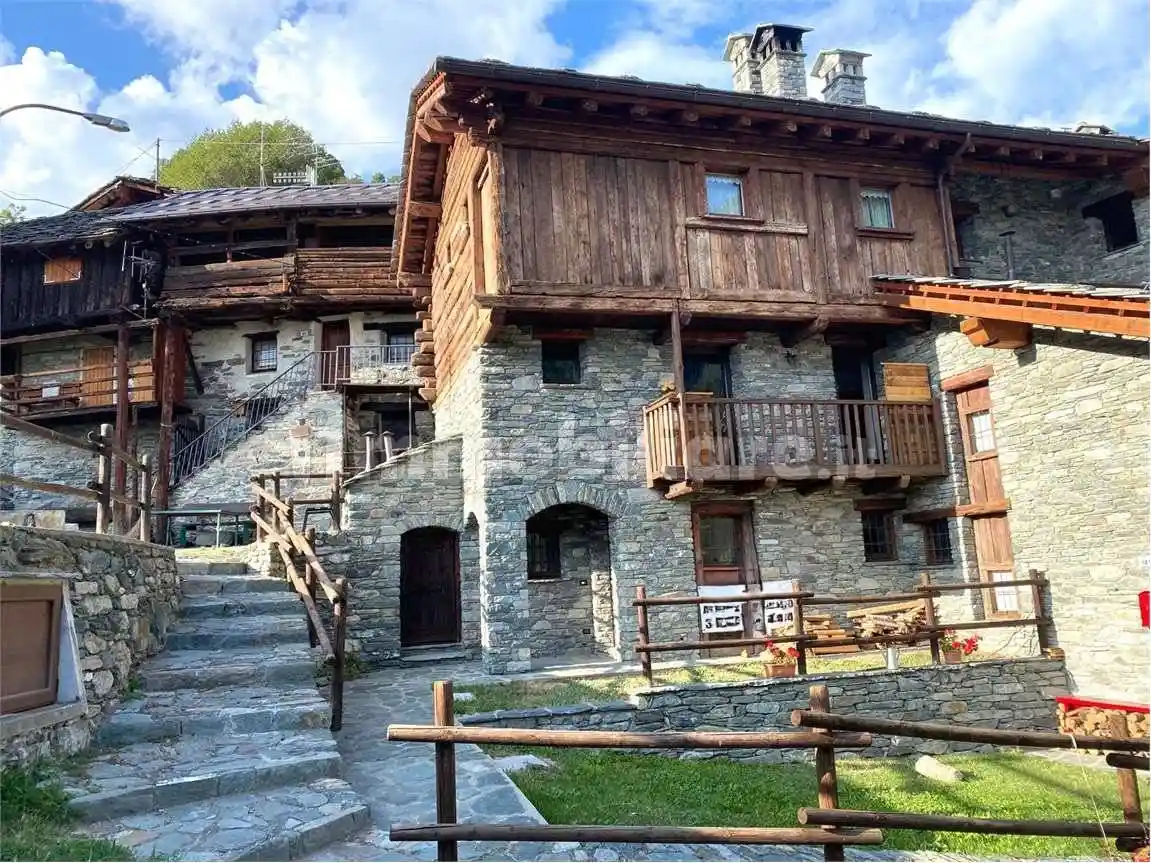 Appartamento in vendita a Brusson