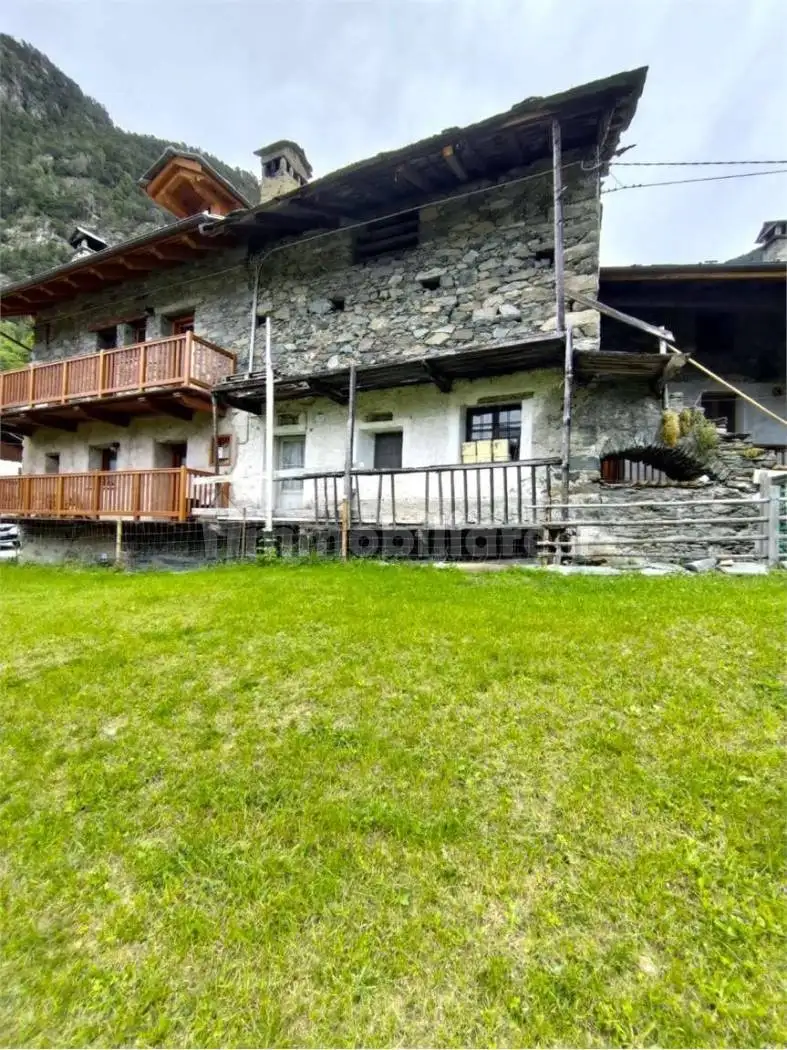 Rustico - Casale in vendita a Challand-Saint-Anselme