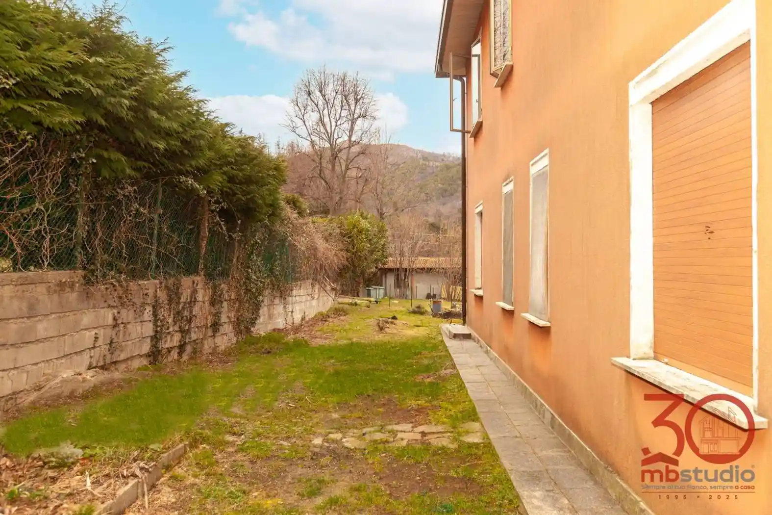 Appartamento via dei Cardi, Santa Maria del Monte, Varese - foto 2