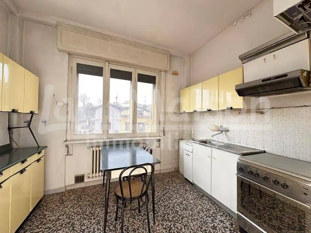 Appartamento in vendita a Gavirate