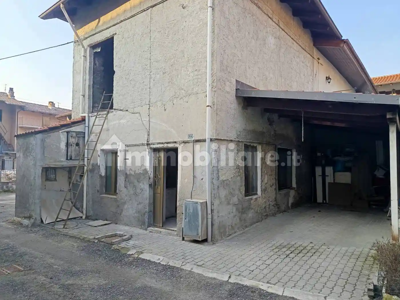 Casa indipendente in vendita a Vaie