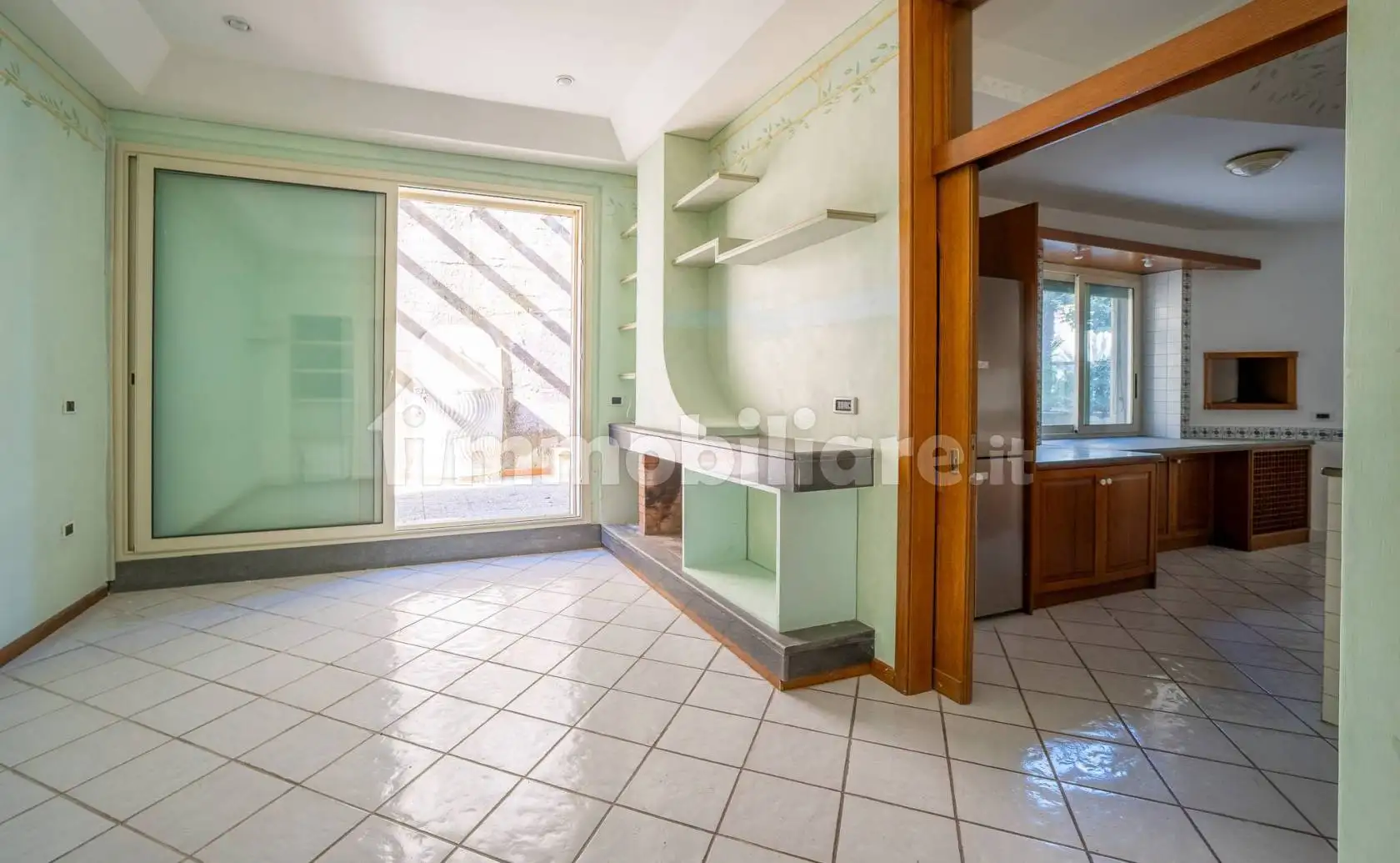 Appartamento in vendita a Napoli