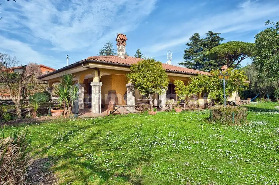 Villa in vendita a Grottaferrata