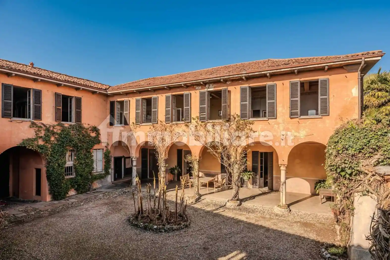 Villa in vendita a Carnago