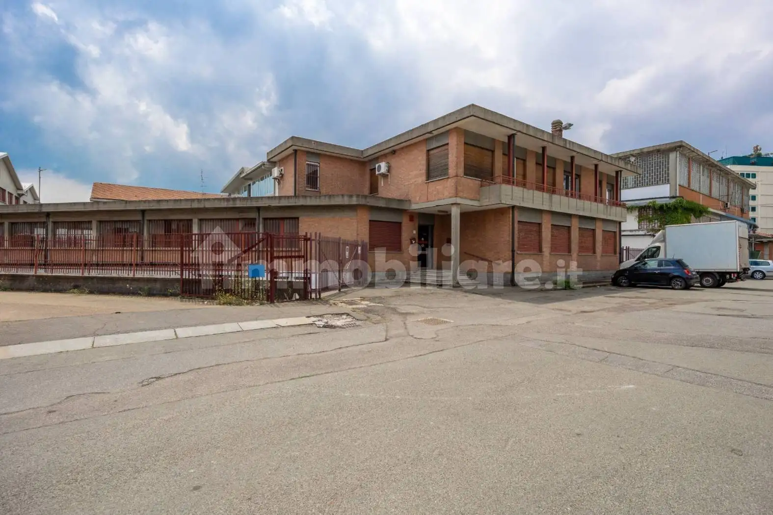 Palazzo - Edificio in affitto a Torino