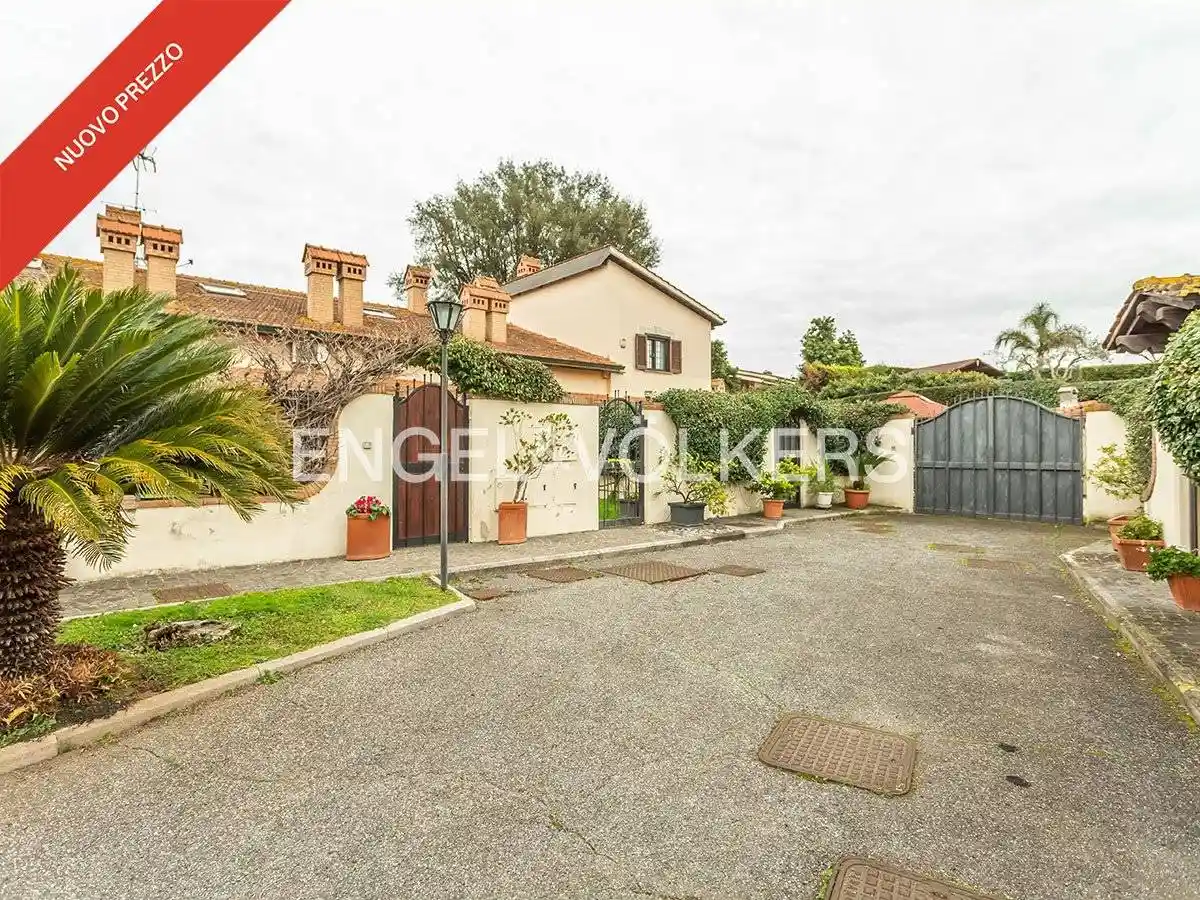 Villetta a schiera in vendita a Roma