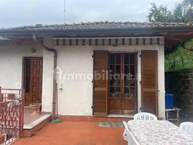 Villetta a schiera in vendita a Massa