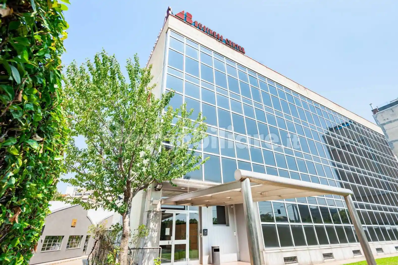 Palazzo - Edificio in affitto a Milano