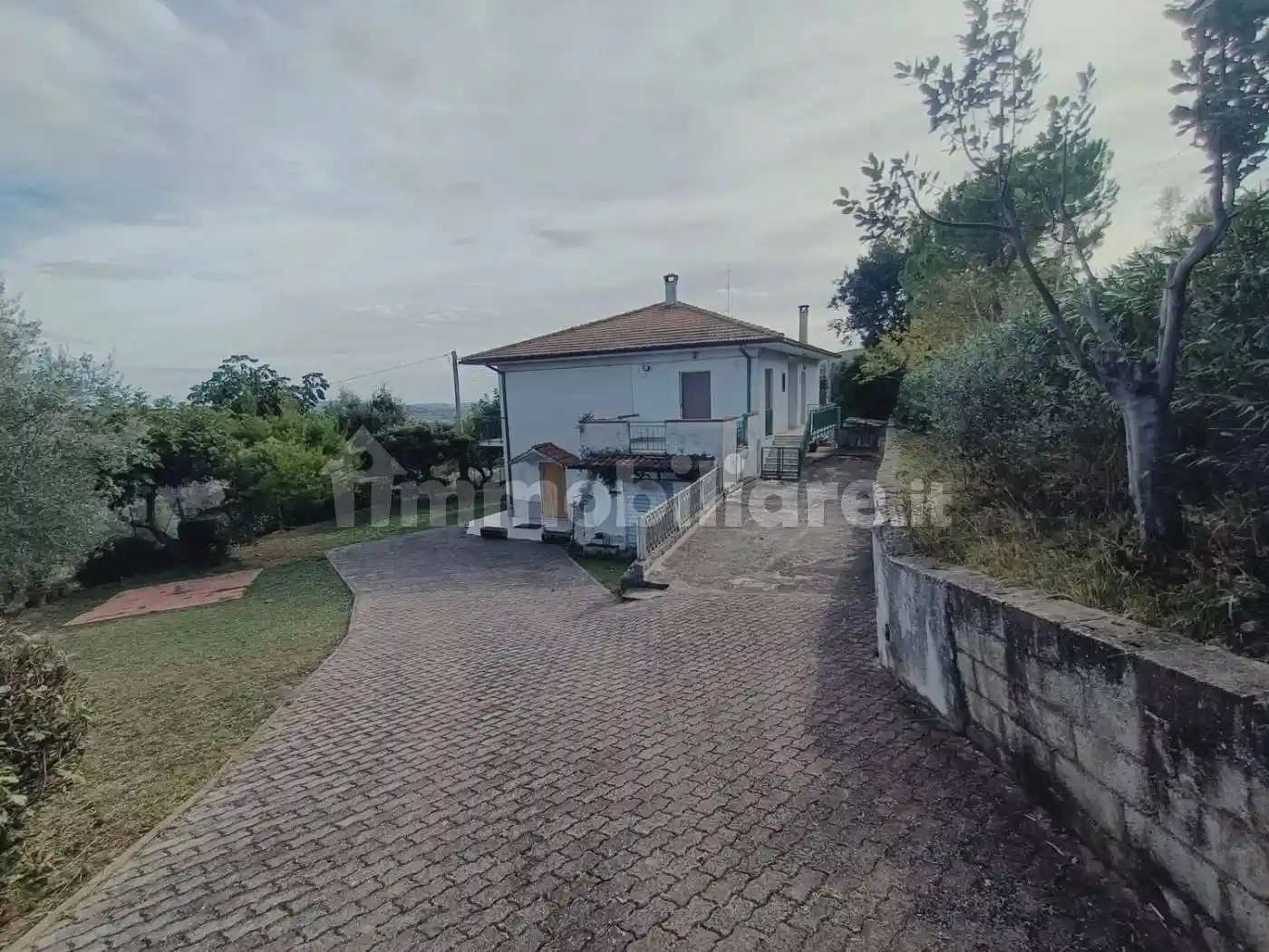 Villa unifamiliare Contrada Selva 57, Castiglione Messer Raimondo - foto 2