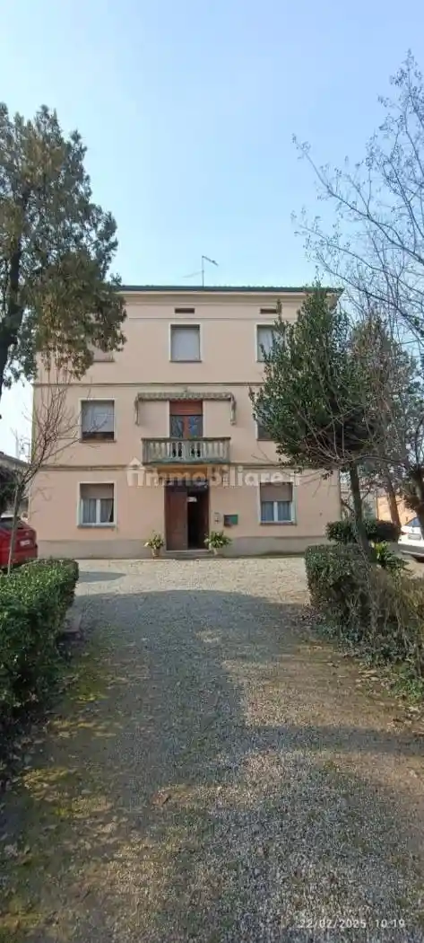Villa in vendita a Castelnovo di Sotto