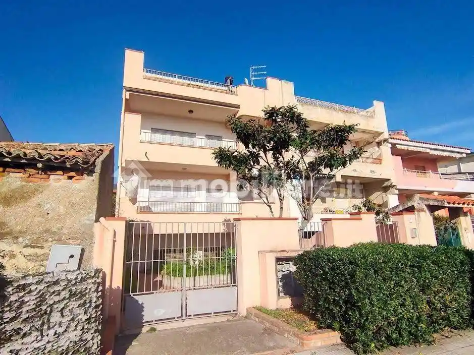 Appartamento in vendita a Roccalumera