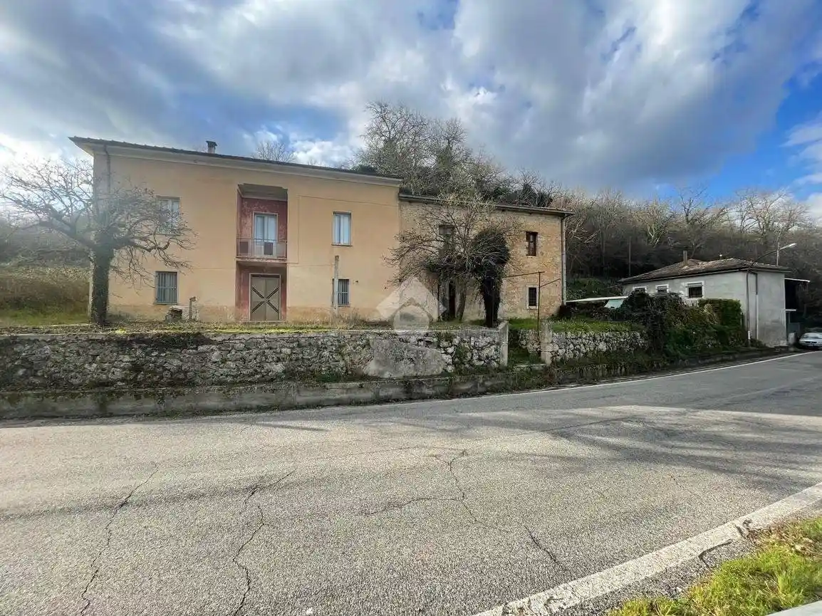 Casa indipendente in vendita a Casalvieri