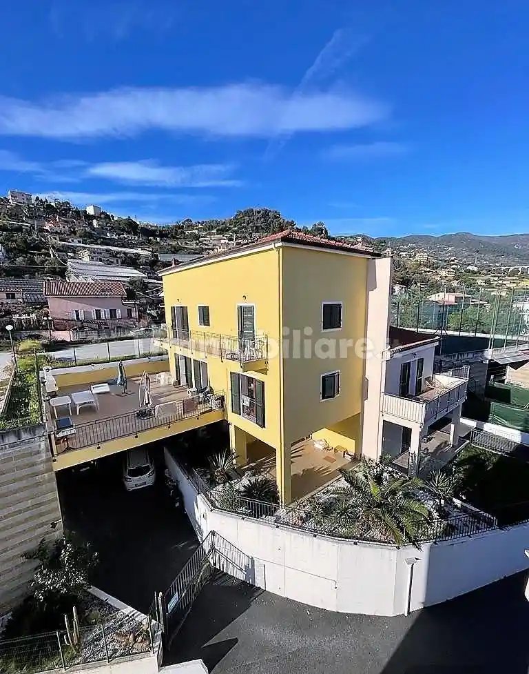 Villa in vendita a Sanremo
