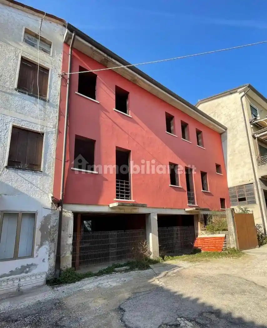 Casa indipendente in vendita a Piovene Rocchette