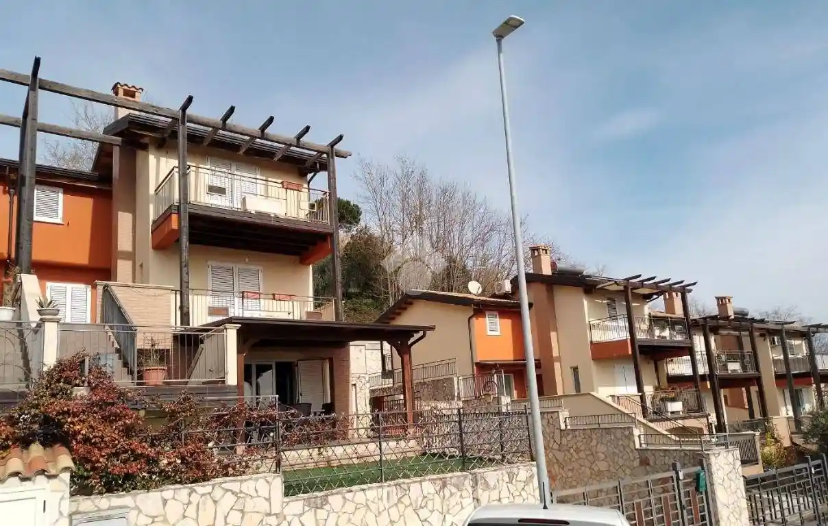 Villa plurifamiliare via Francesco De Luca 7, Castrolibero - foto 2