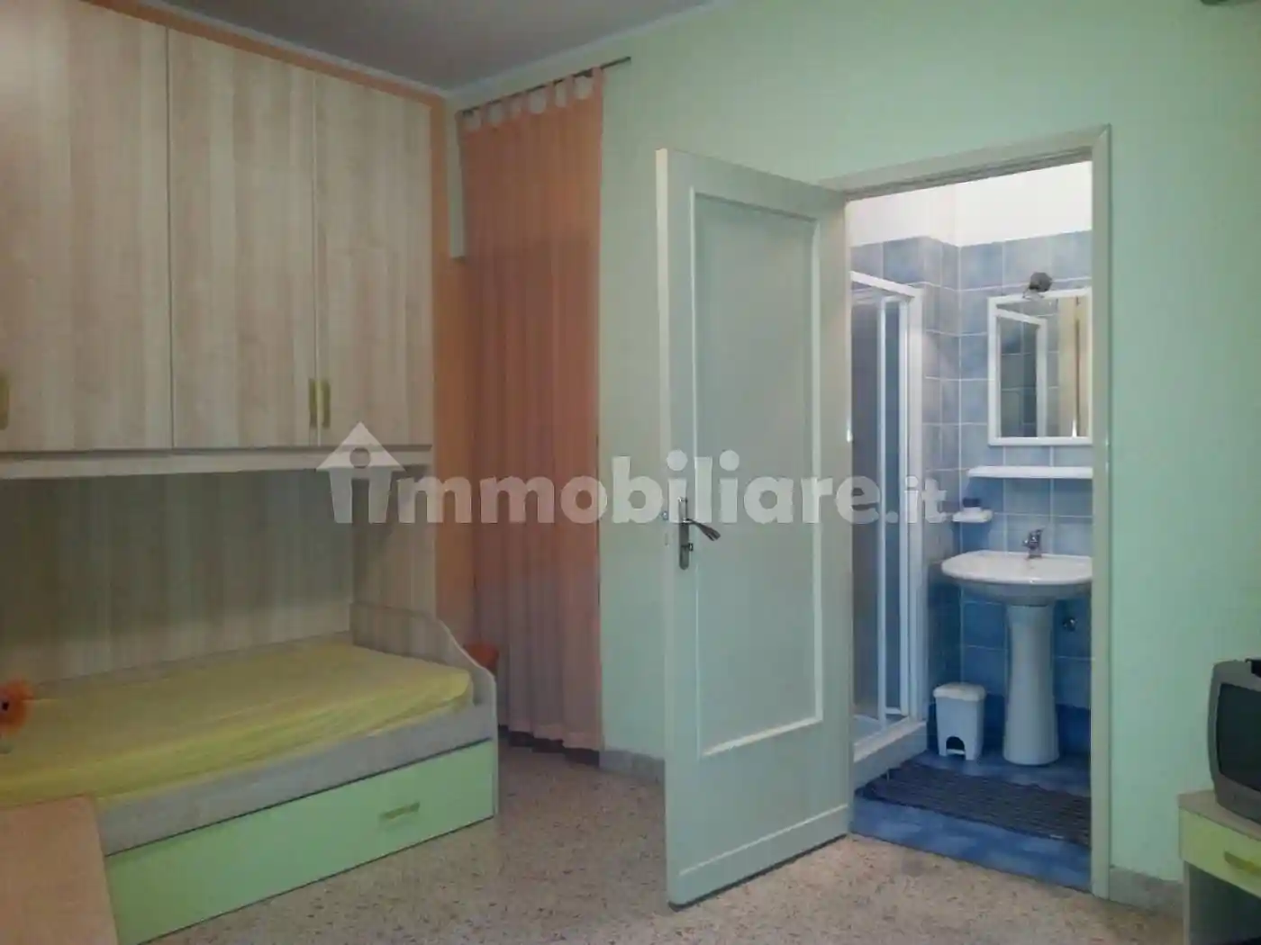 Monolocale piazza Santa Maria di Gesù, Villa Bellini - Santa Maria di Gesù, Catania - foto 2