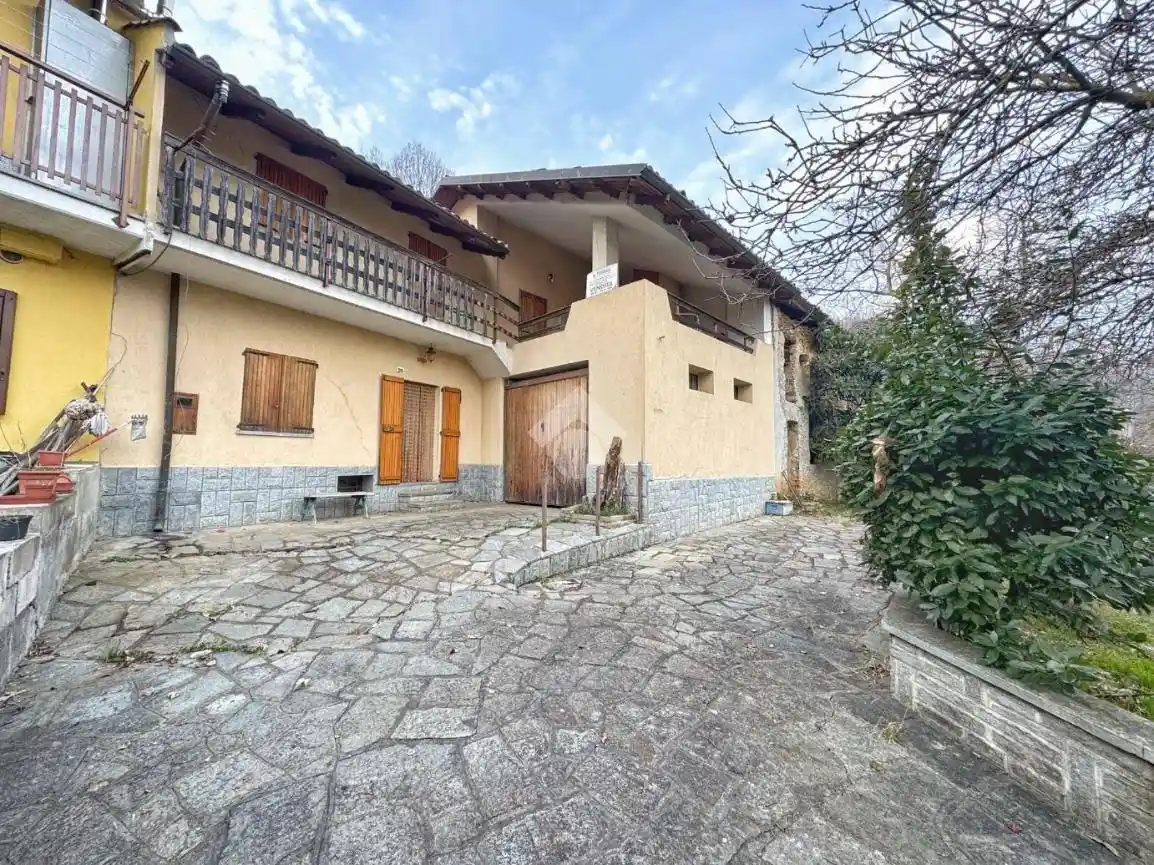 Casa indipendente in vendita a Val della Torre