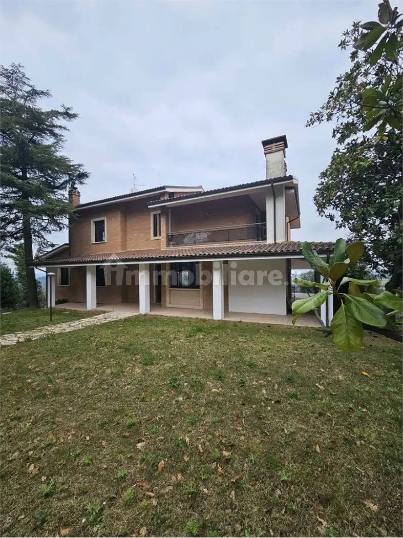 Villa in vendita a Pesaro