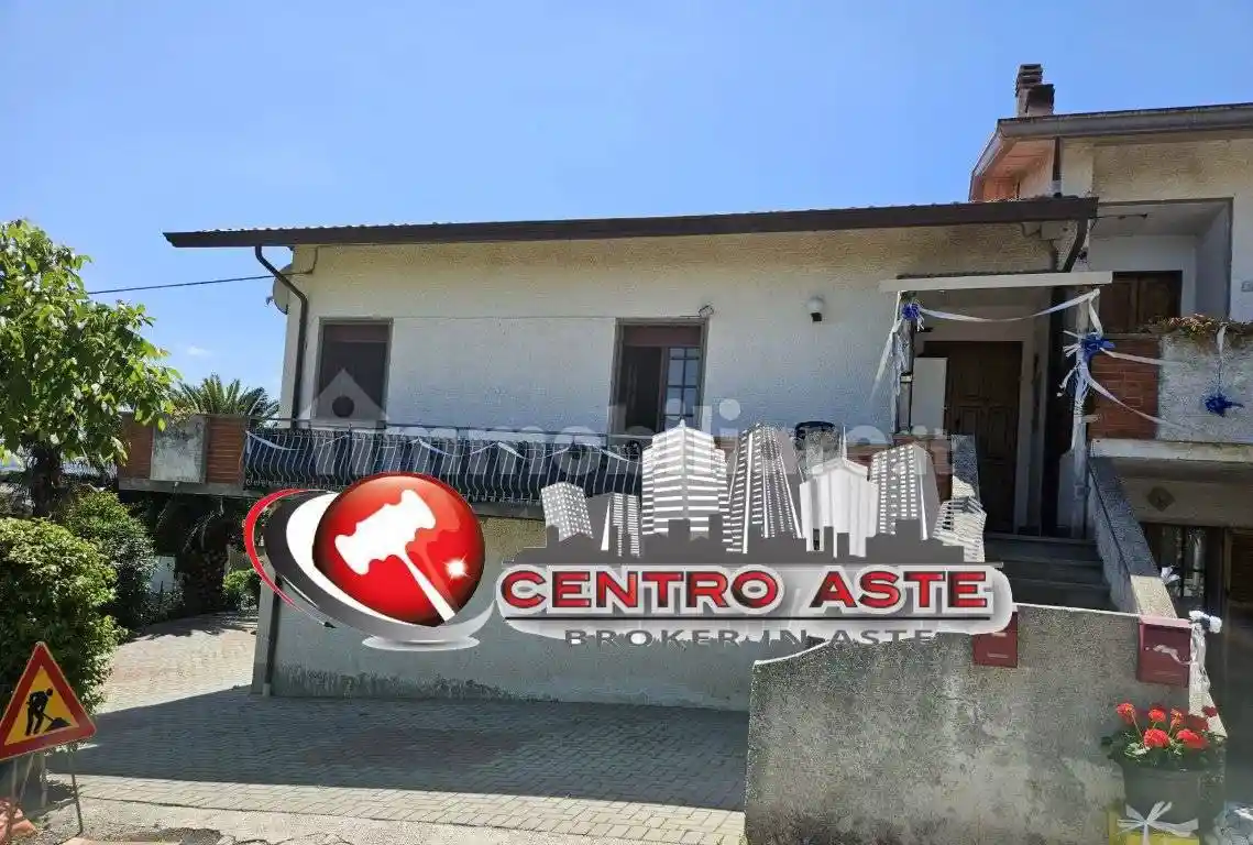 Appartamento in vendita a Montecalvo in Foglia