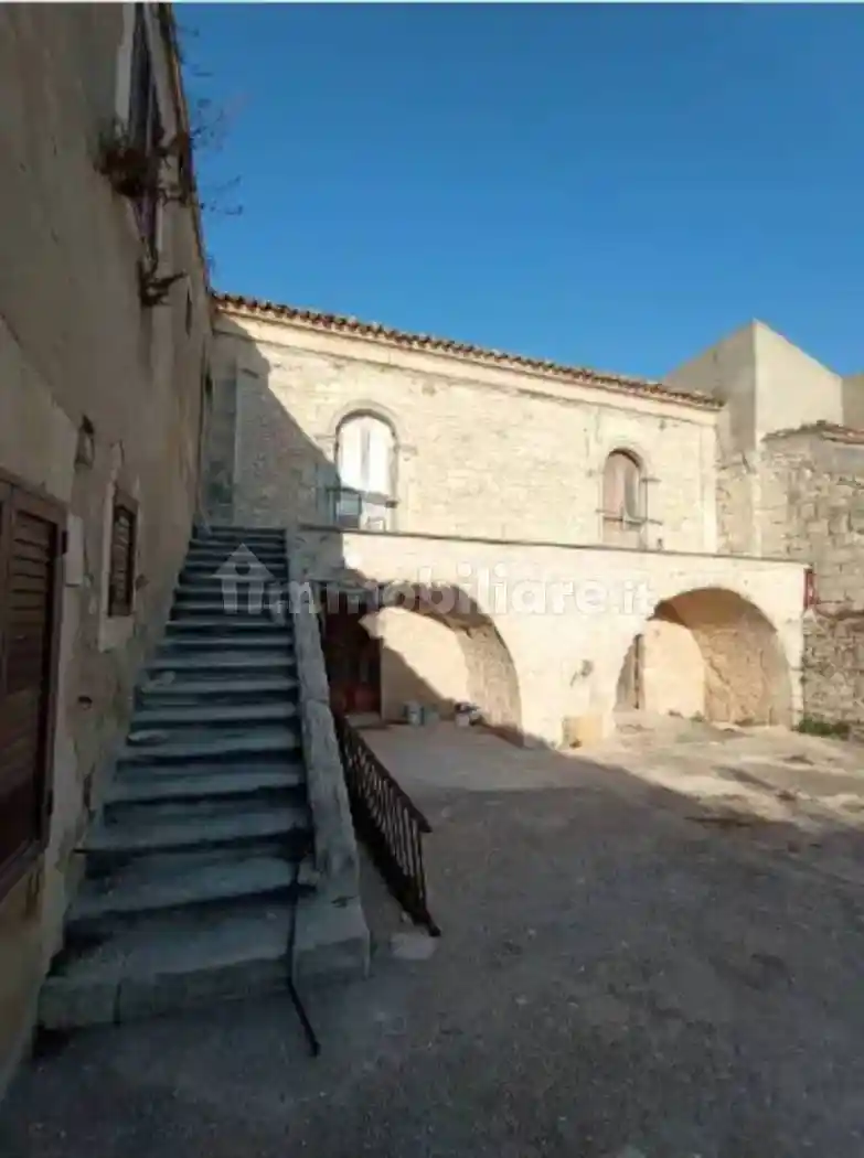 Rustico - Casale in vendita a Ragusa