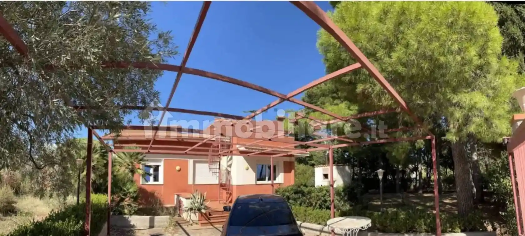 Villa in vendita a Altavilla Milicia