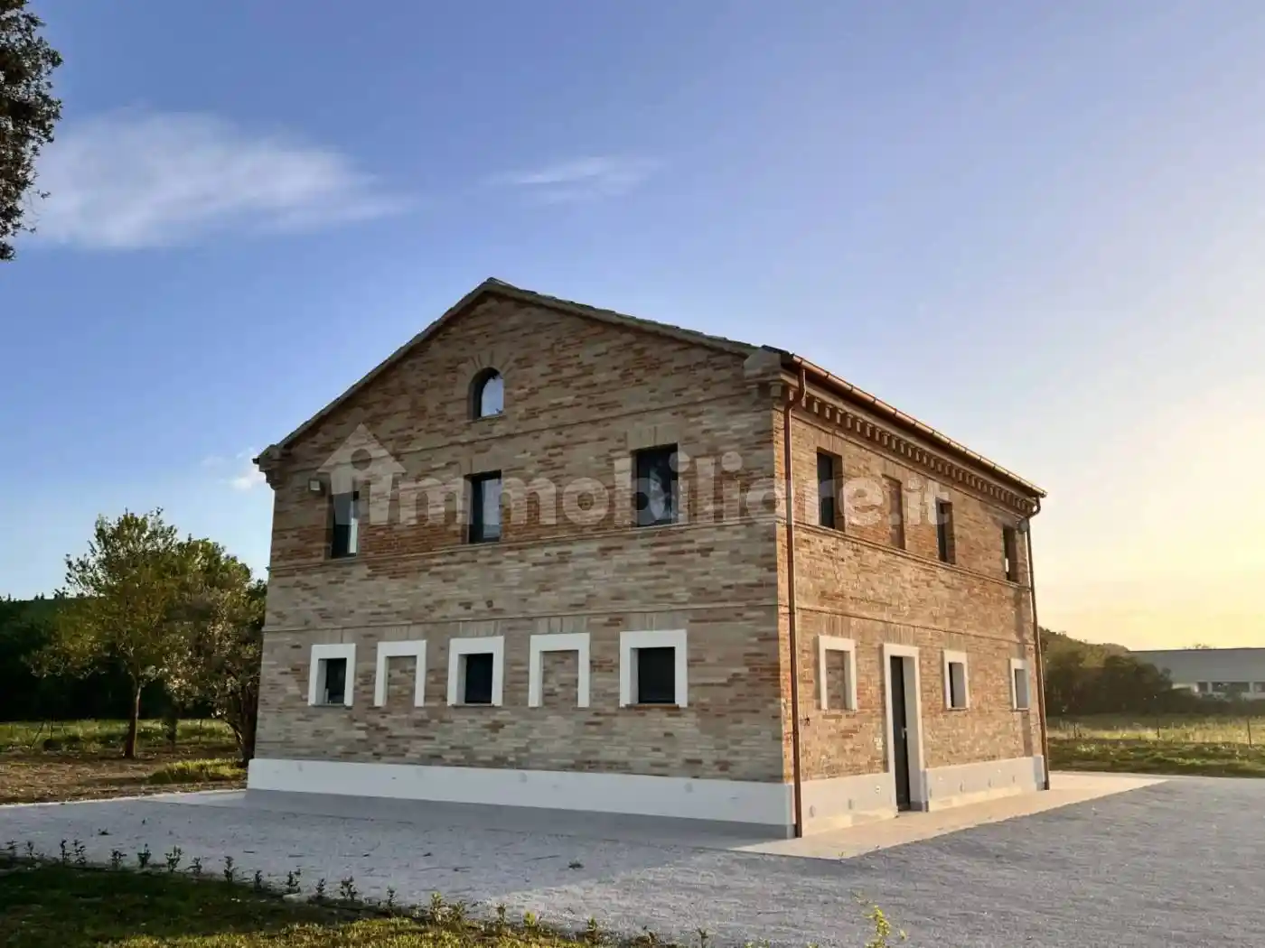 Rustico - Casale in vendita a Osimo